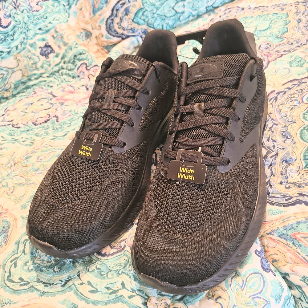 Athletic Works Men’s Size 13W Wide Width Lace Up Shoes Size Black